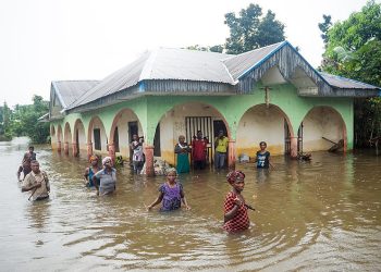 Floods in Nigeria Kill 49, Displace 40,000- Inflation Soars.